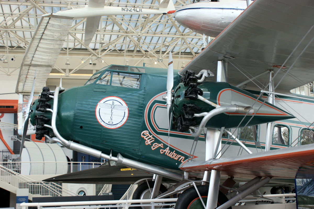 Boeing Model 80 Modeler's Online Reference