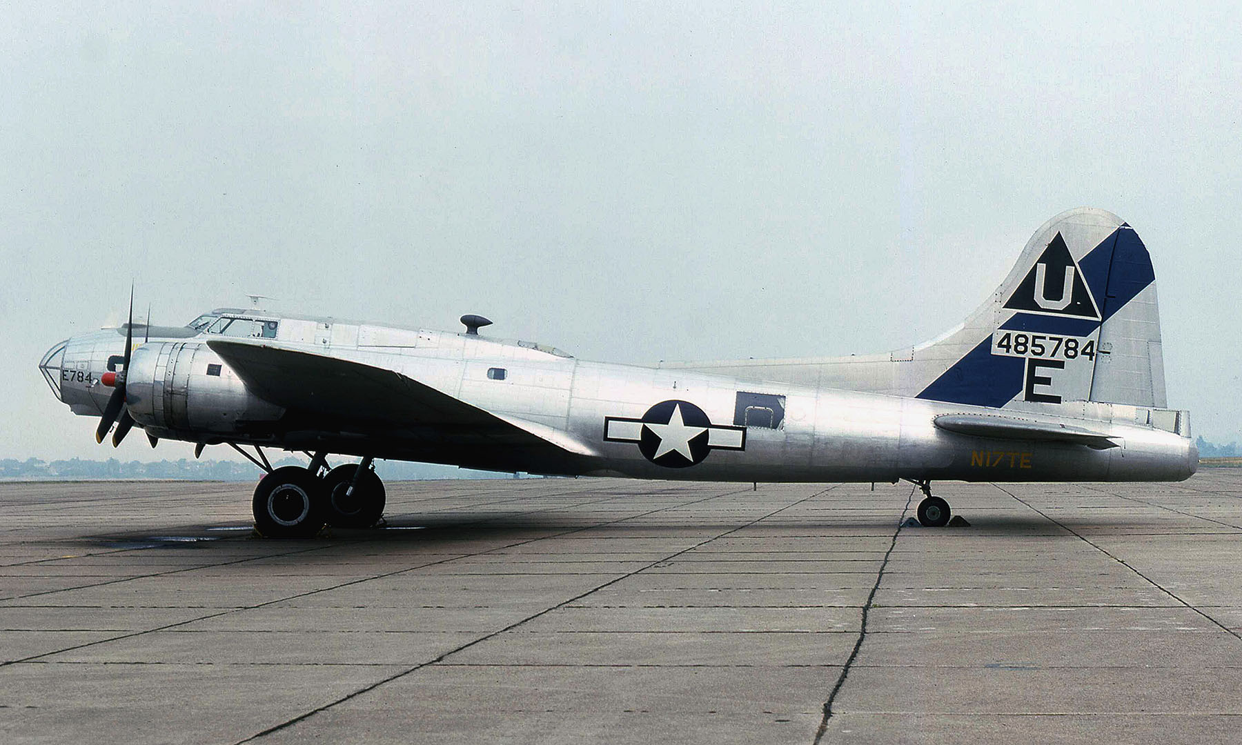 Boeing B-17 Photo 014