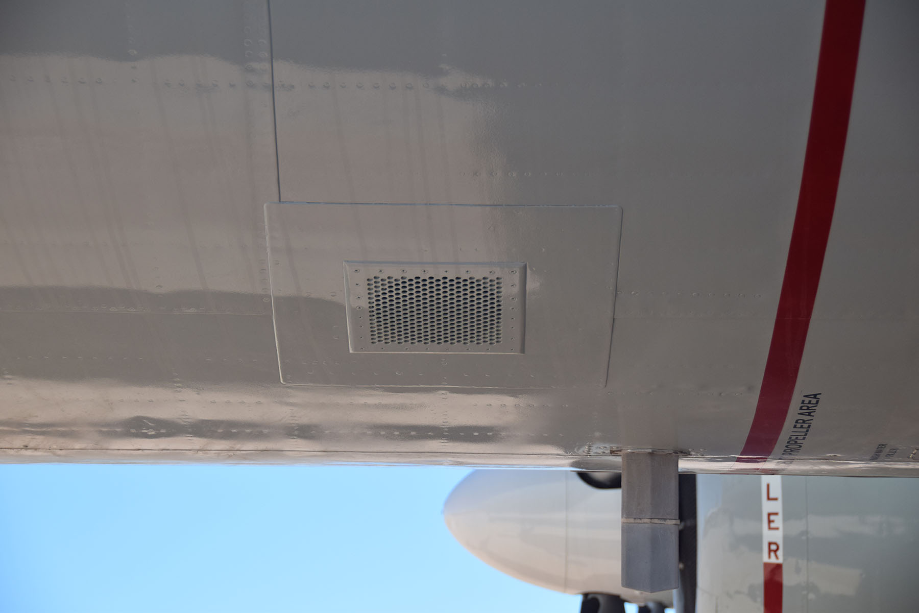 EC-121T Constellation Photo 124