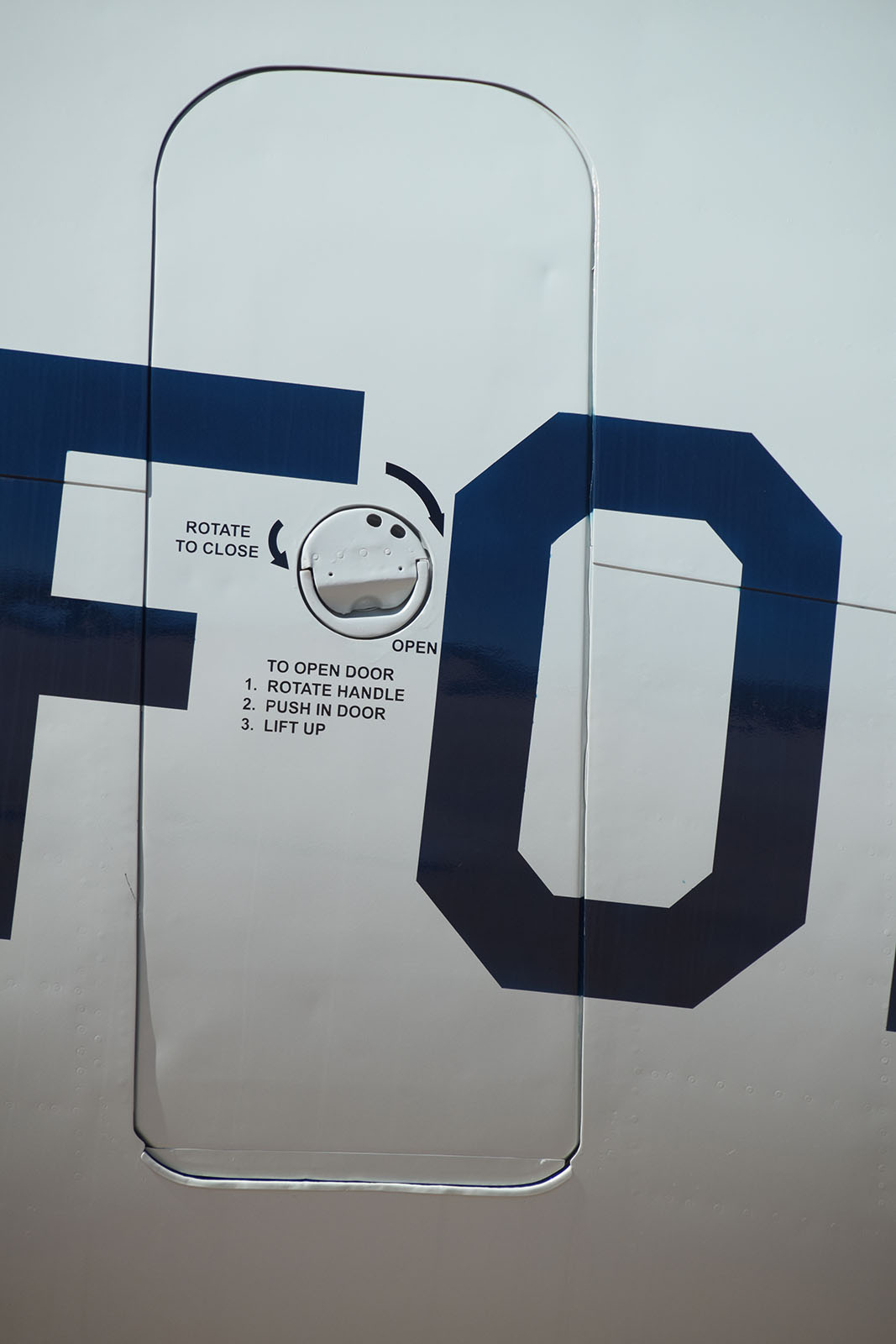 EC-121T Constellation Photo 150