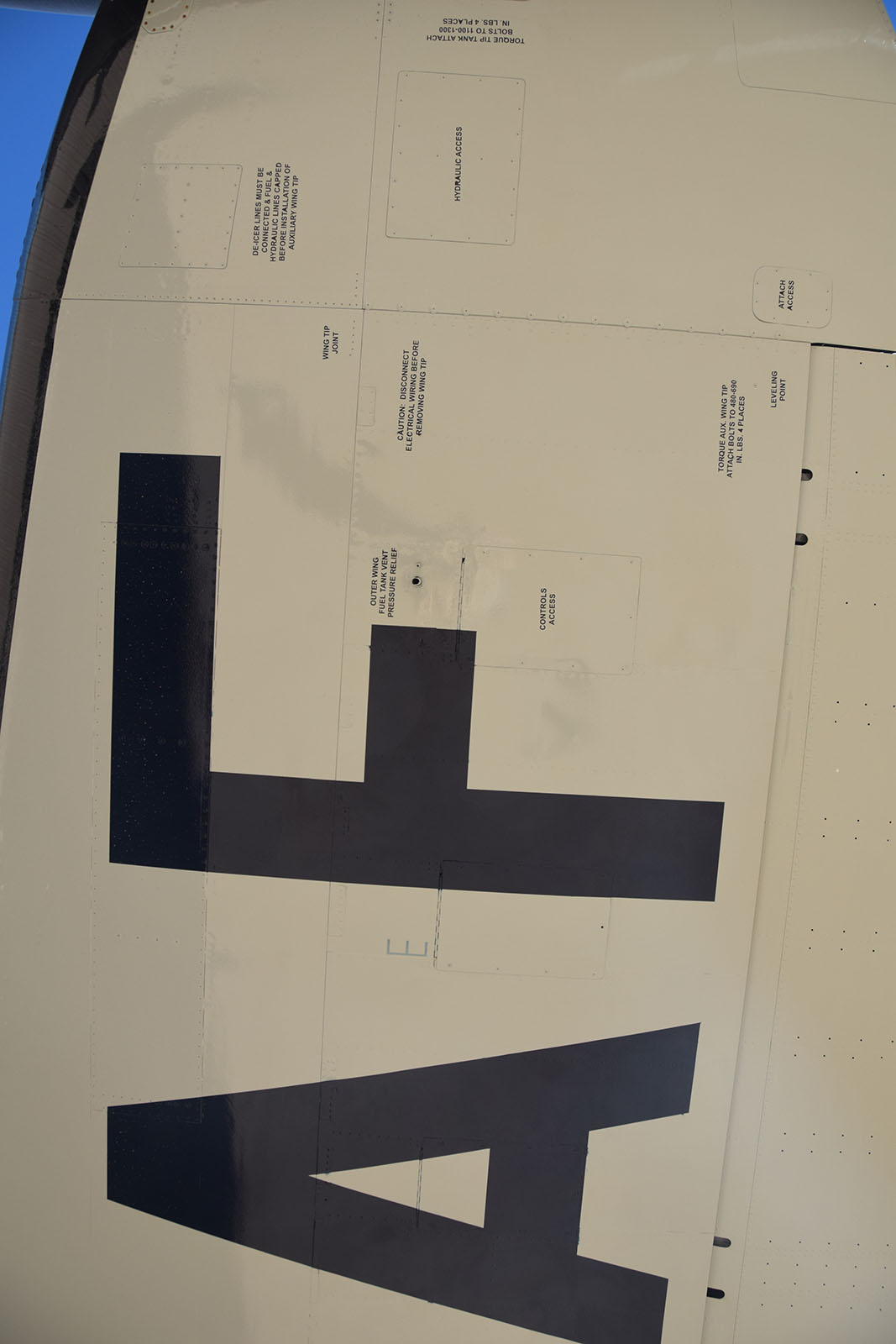 EC-121T Constellation Photo 219