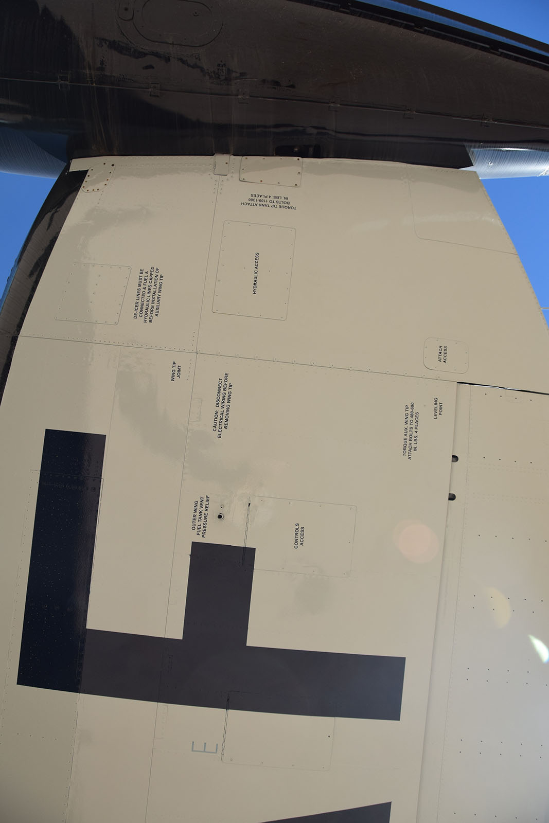 EC-121T Constellation Photo 220