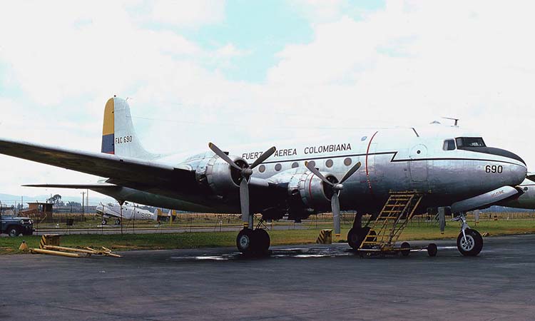 DC-4 Modeler's Online Reference
