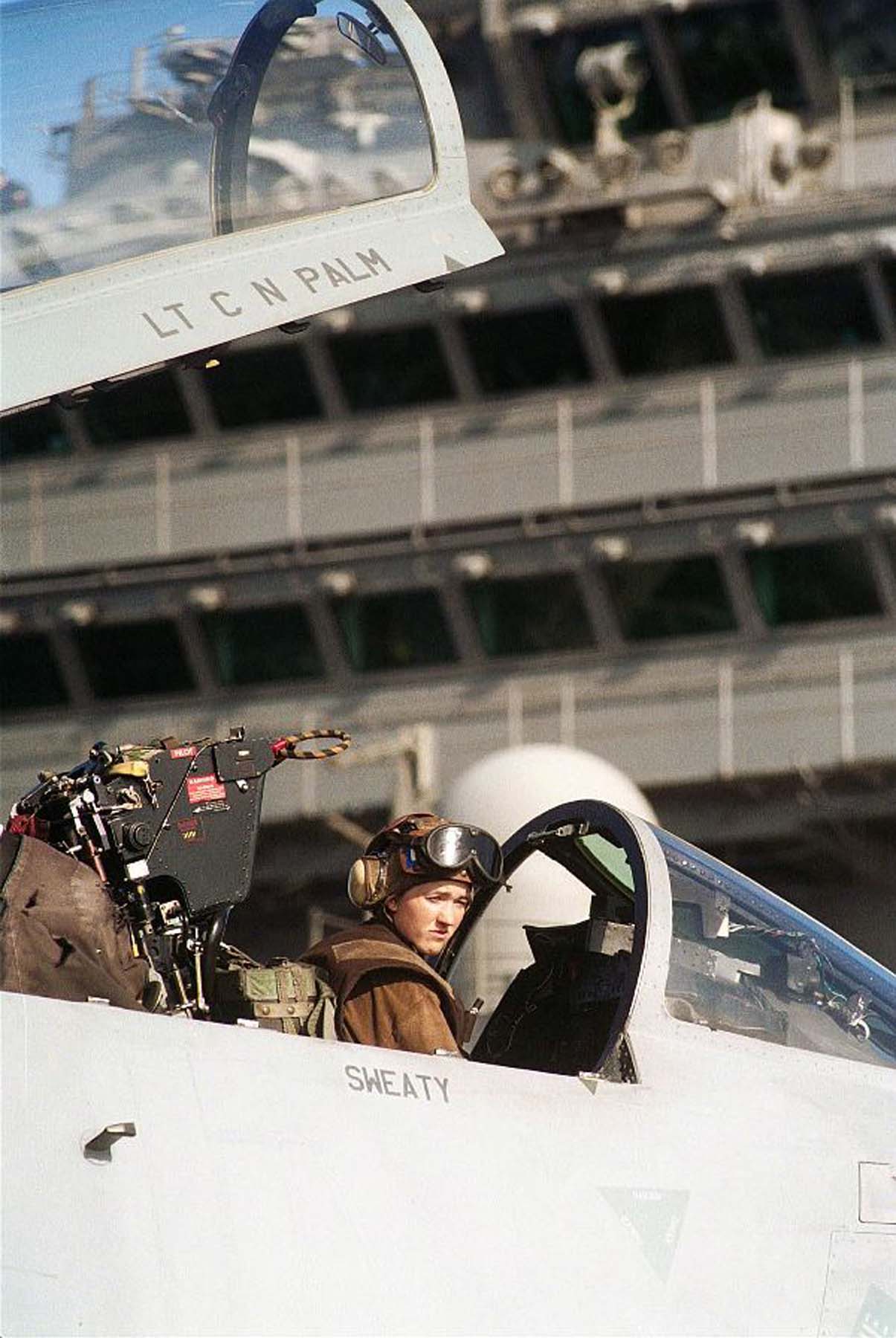 Grumman F-14A Tomcat US Navy Archives Image 011217-n-6119t-006