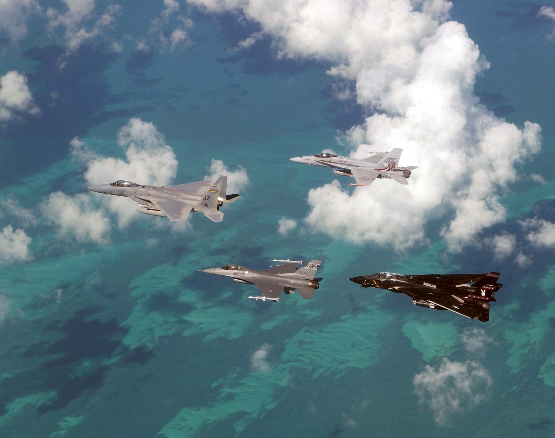 Grumman F-14D Tomcat US Navy Archives Image 021023-f-2034c-020