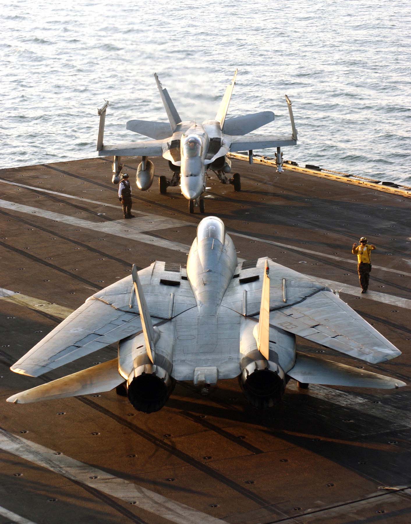 Grumman F-14D Tomcat US Navy Archives Image 060106-n-7241l-002