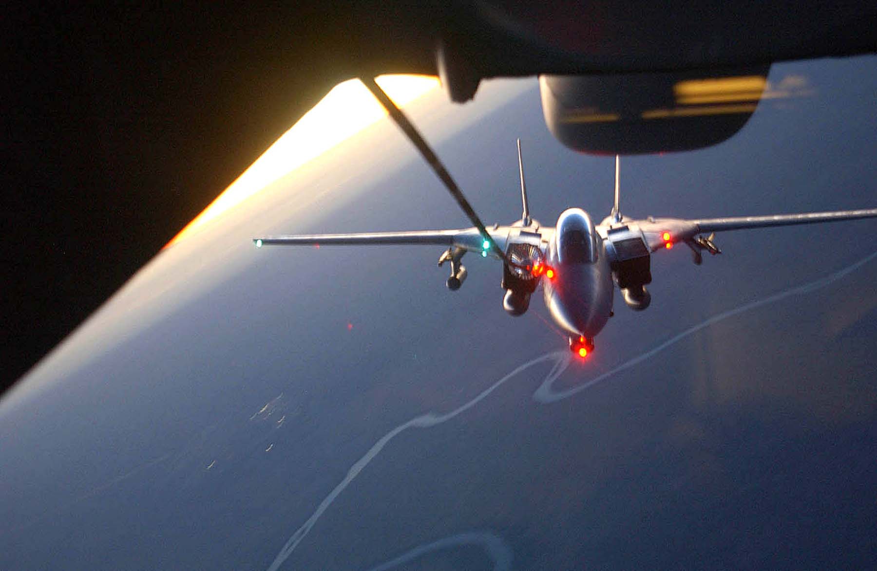 Grumman F-14D Tomcat US Navy Archives Image 060127-f-0000s-011