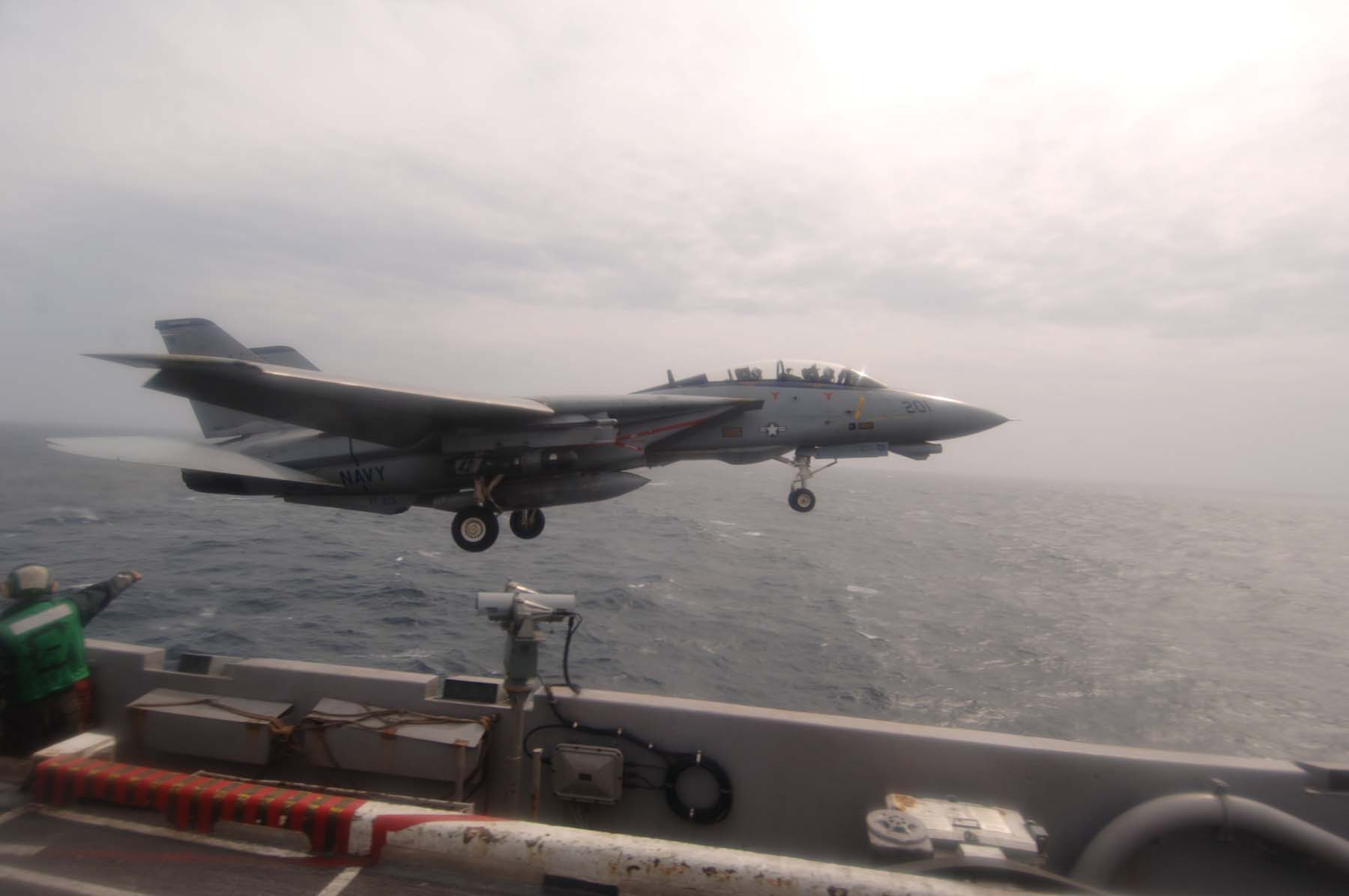Grumman F-14D Tomcat US Navy Archives Image 060310-n-2838c-050