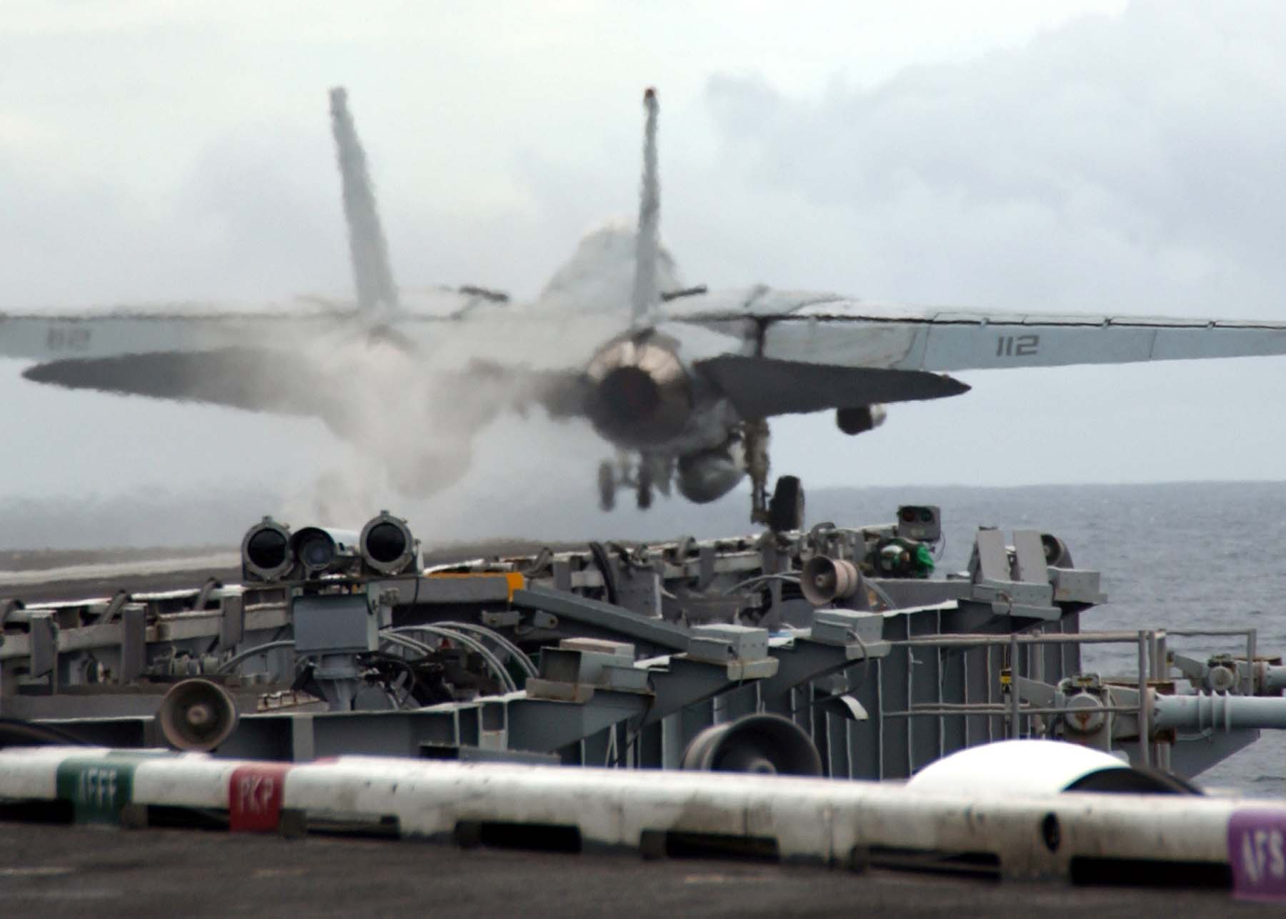 Grumman F-14D Tomcat US Navy Archives Image 060723-n-7571s-001