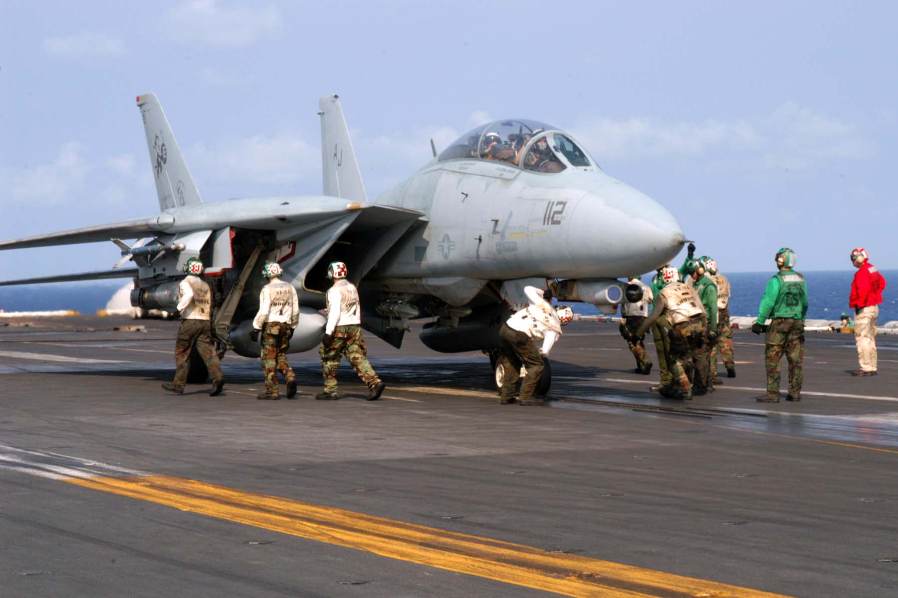 Grumman F-14D Tomcat US Navy Archives Image 060728-n-5248r-027