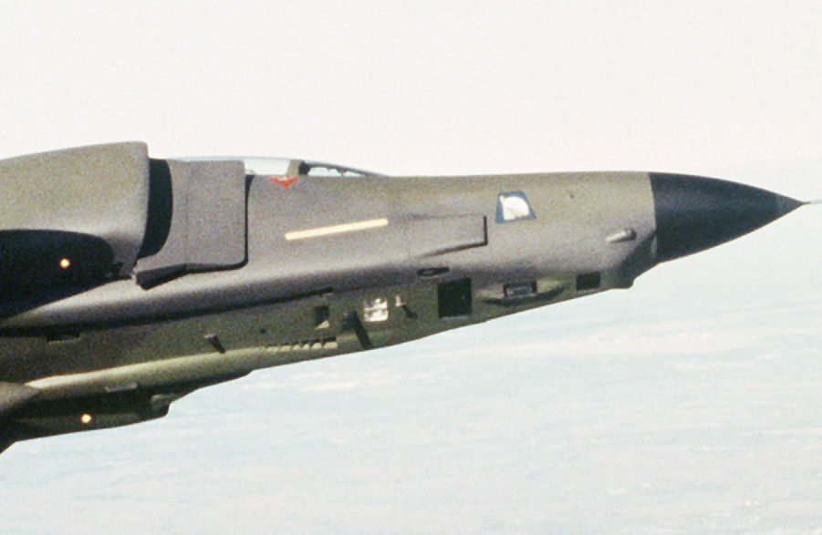 RF-4C Phantom II