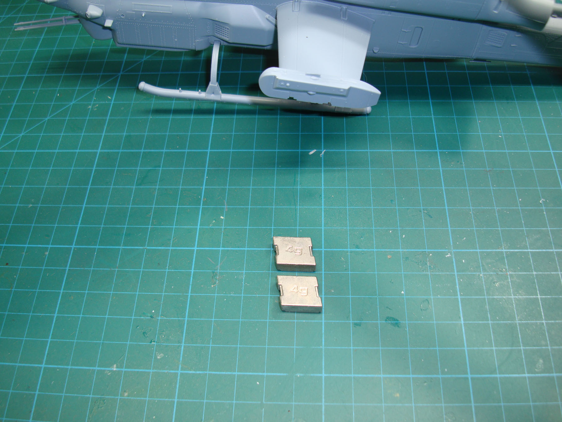 Academy 12127 1/35 AH-1Z Viper Quick Build Image 14