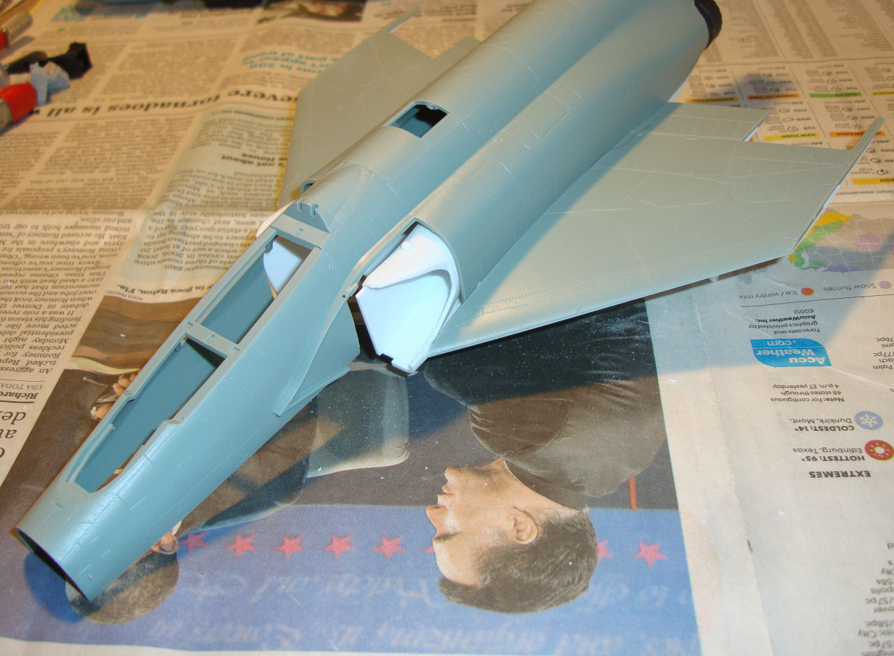 Academy 12232 1/48 F-4B Phantom II VF-111 Sundowners Quick Build Image 09