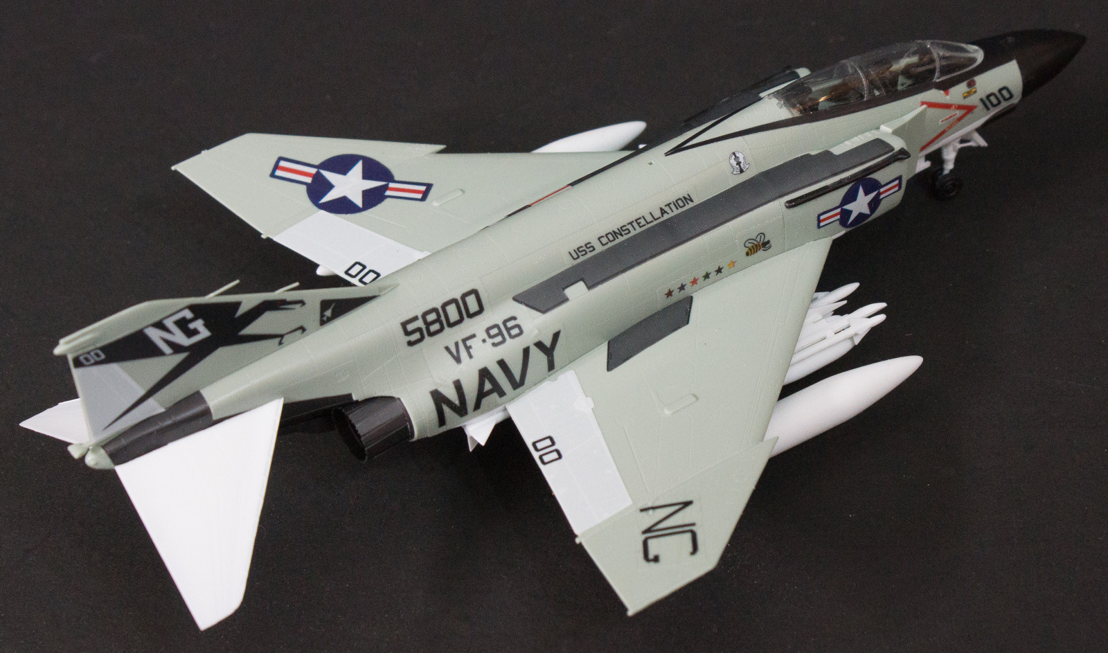 Academy 12515 1/72 F-4J Phantom II VF-111 Sundowners Quick Build Image 03