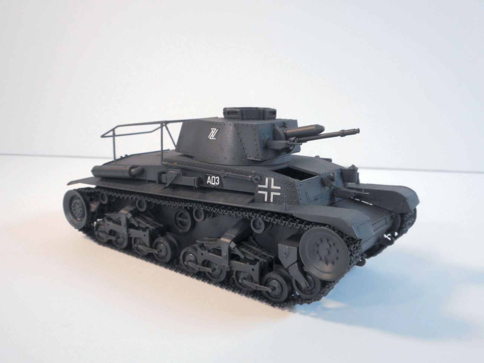 Academy 13313 1/35 Pz.Bef.Wg.35(t) Command Tank Build Image 19