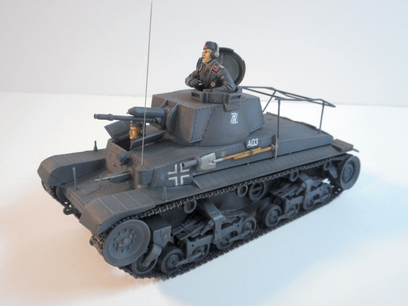 Academy 13313 1/35 Pz.Bef.Wg.35(t) Command Tank Build Image 20