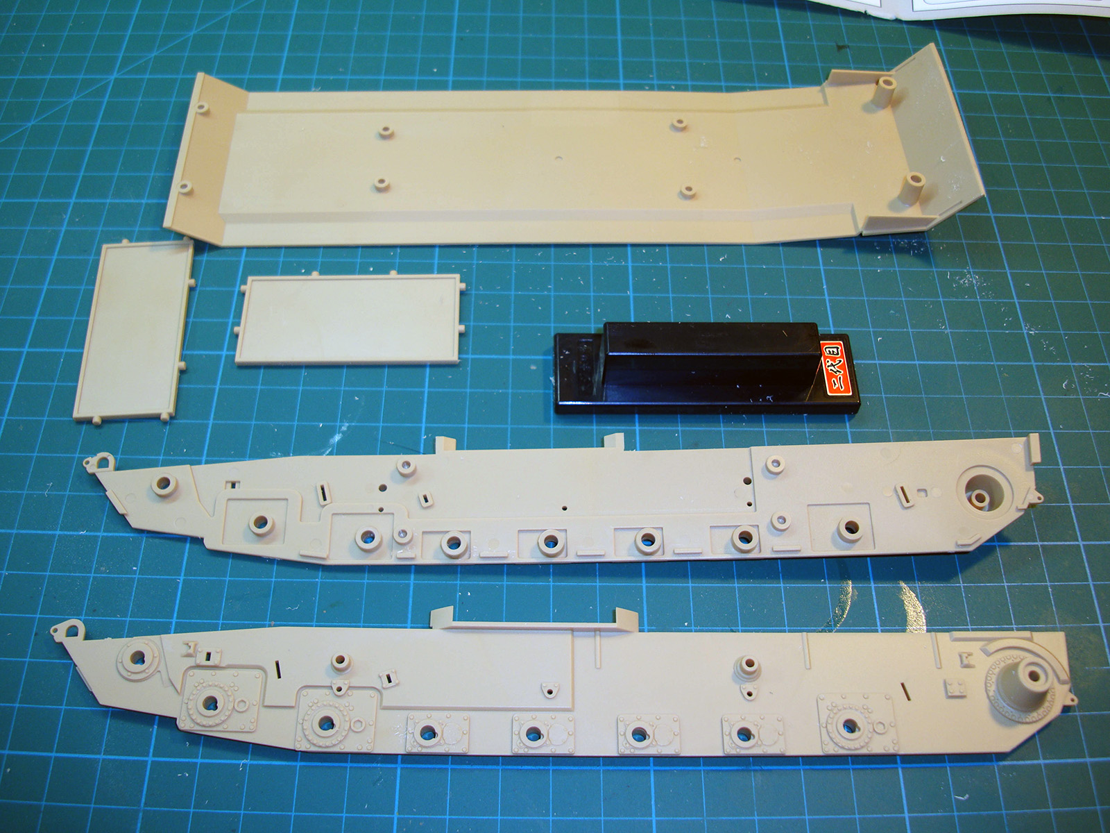Academy 13504 1/35 M1A2 Abrams SEP v2 TUSK II Build Image 01