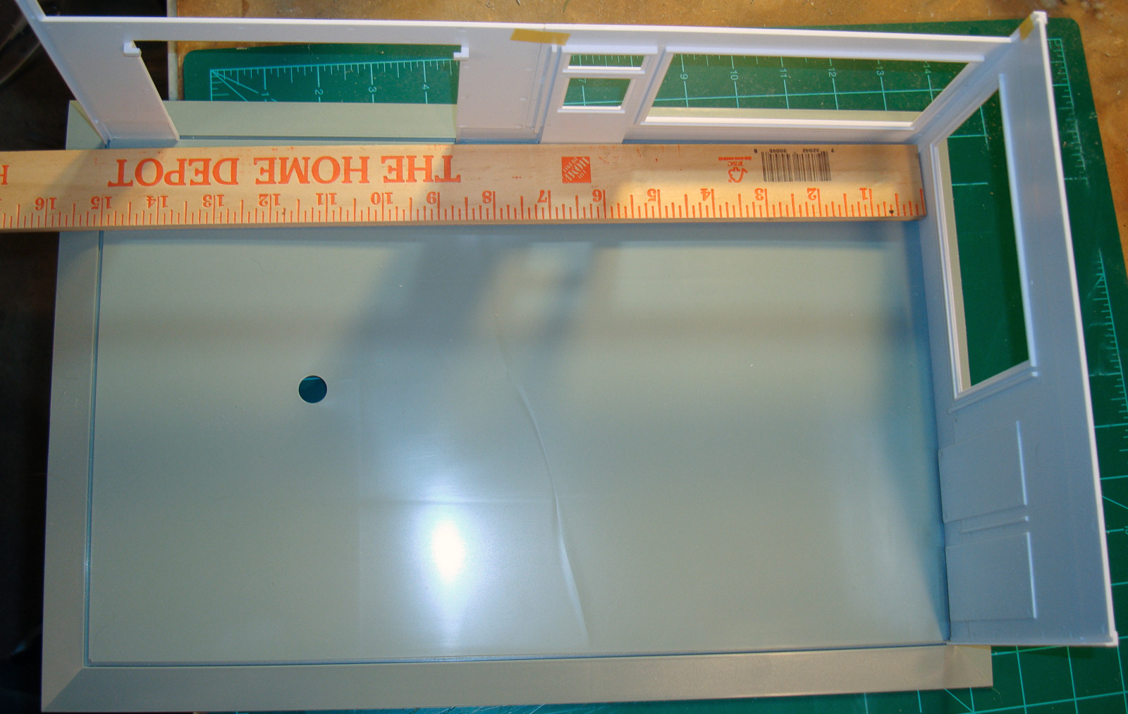 Academy 15122 1/24 Joe's Power Plus Service Station Build Image 01