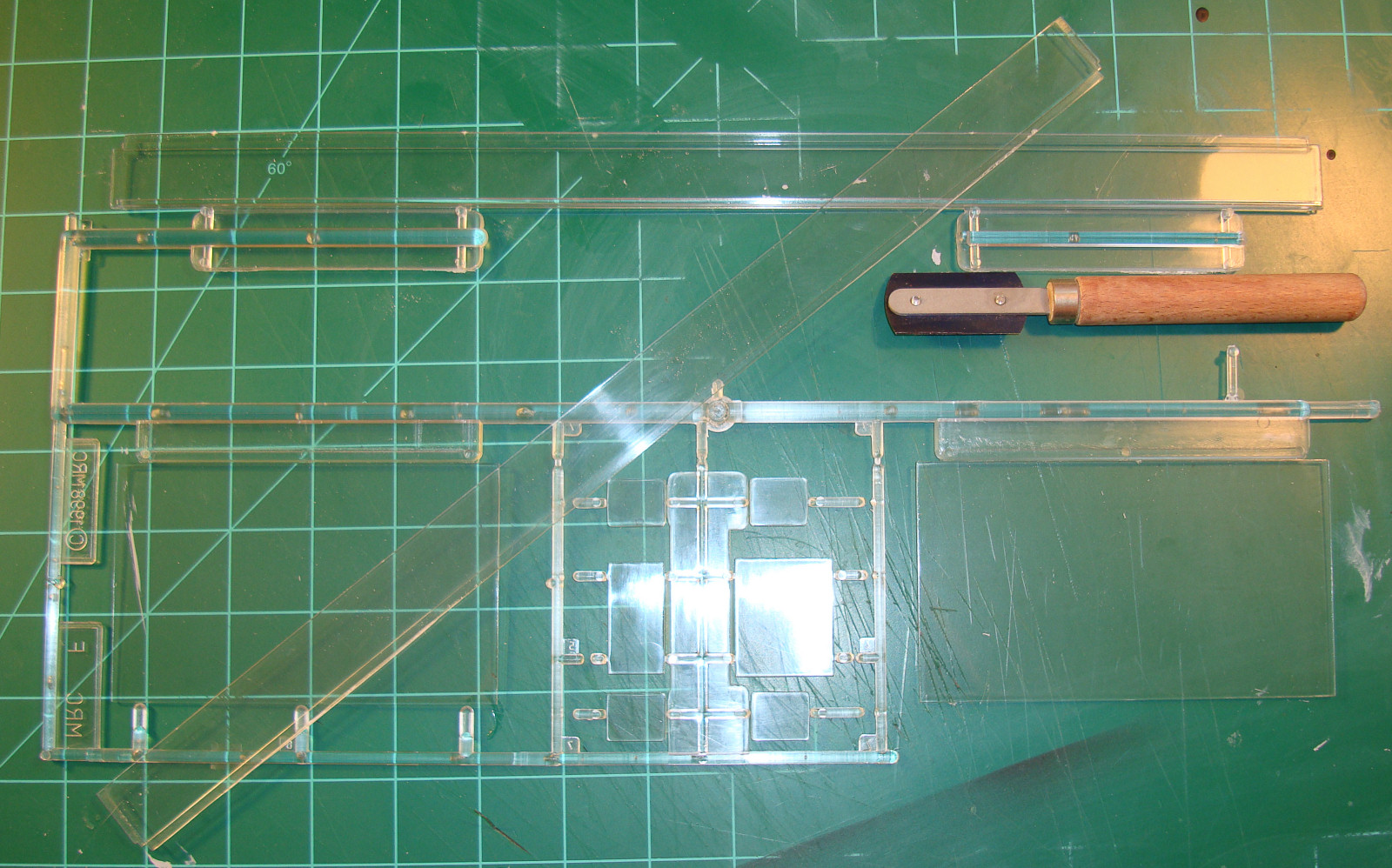 Academy 15122 1/24 Joe's Power Plus Service Station Build Image 14