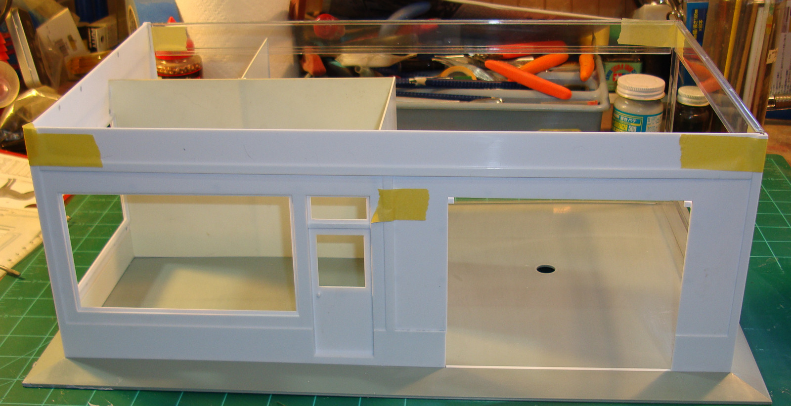 Academy 15122 1/24 Joe's Power Plus Service Station Build Image 15