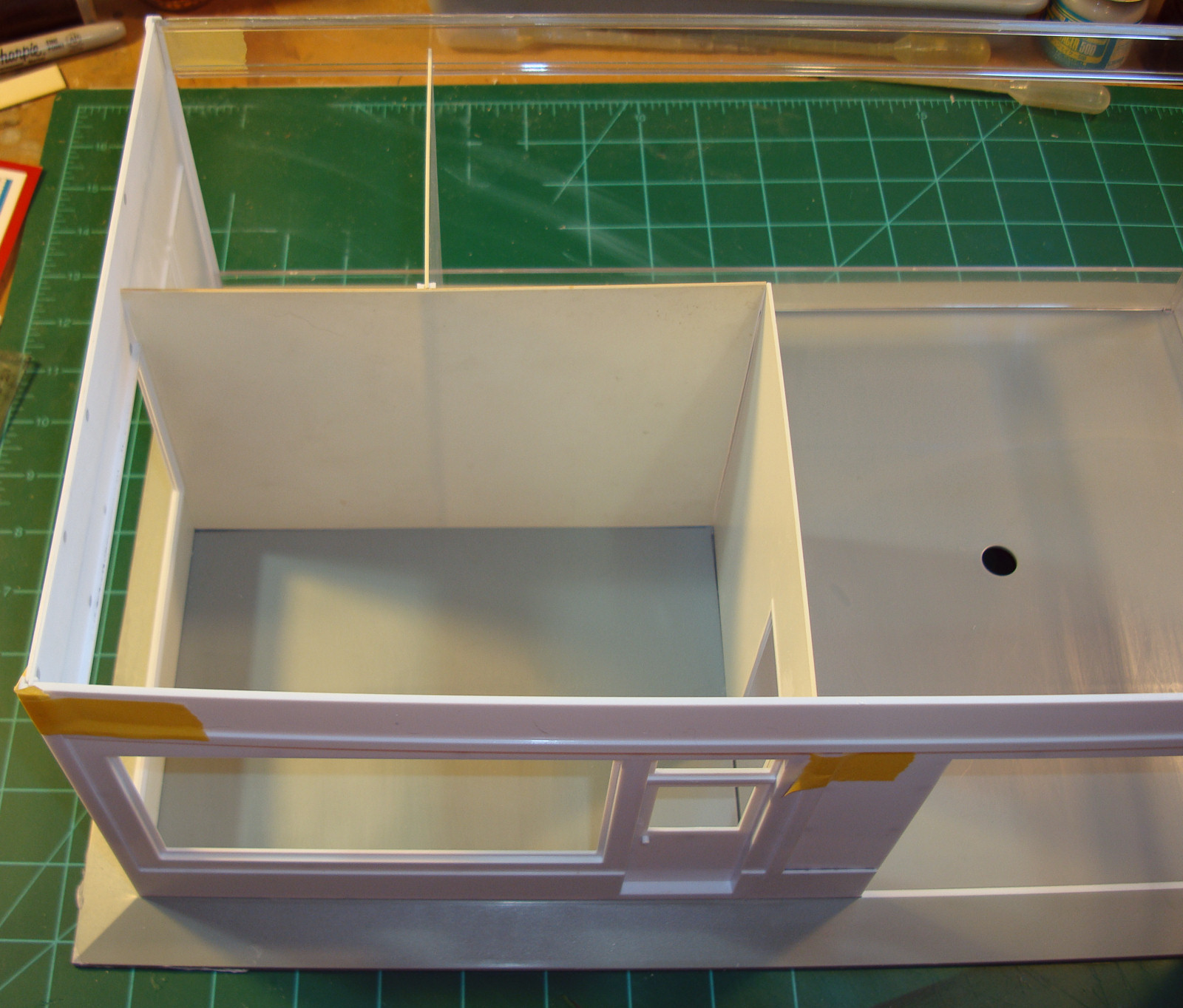 Academy 15122 1/24 Joe's Power Plus Service Station Build Image 16