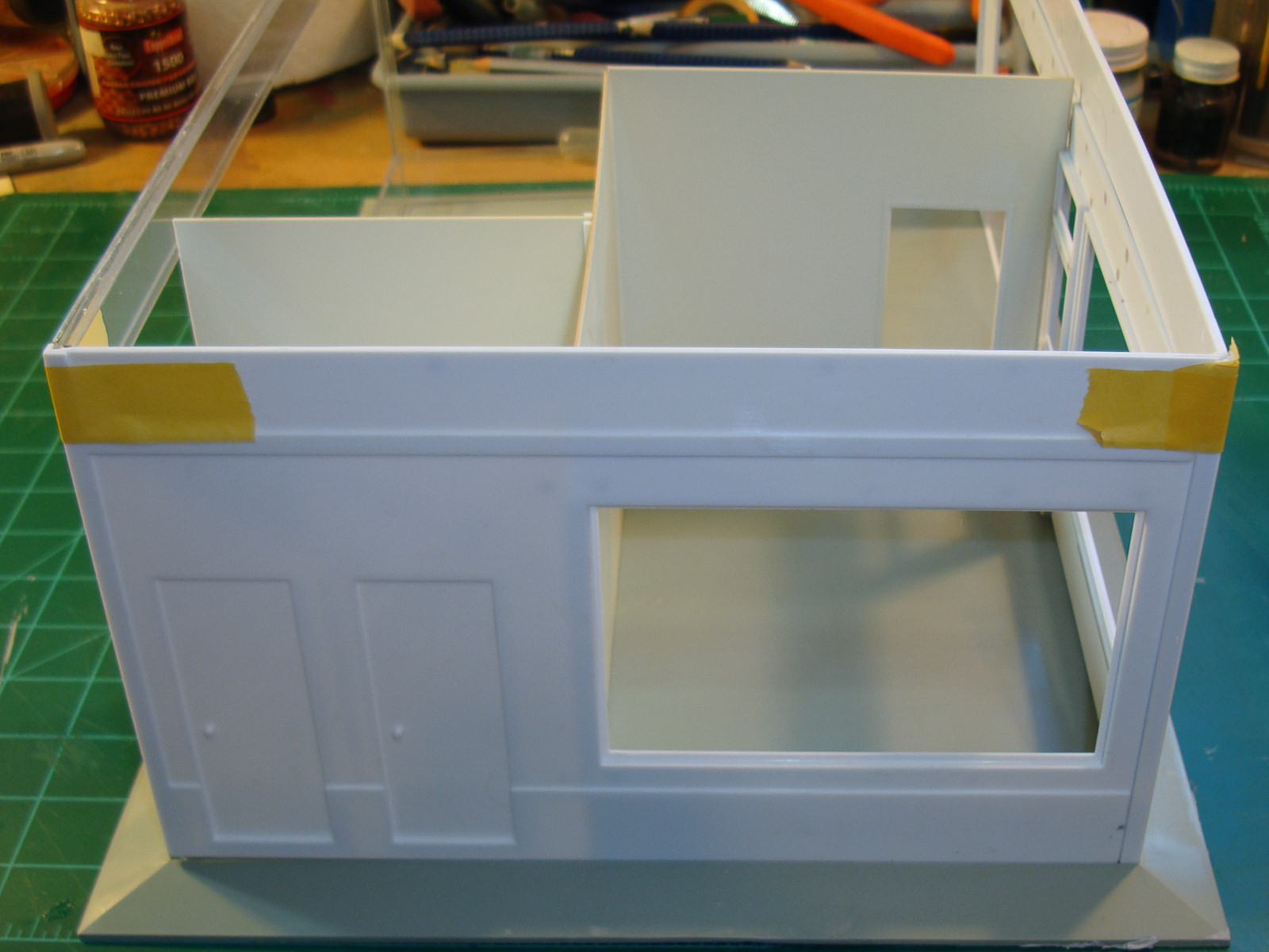 Academy 15122 1/24 Joe's Power Plus Service Station Build Image 19