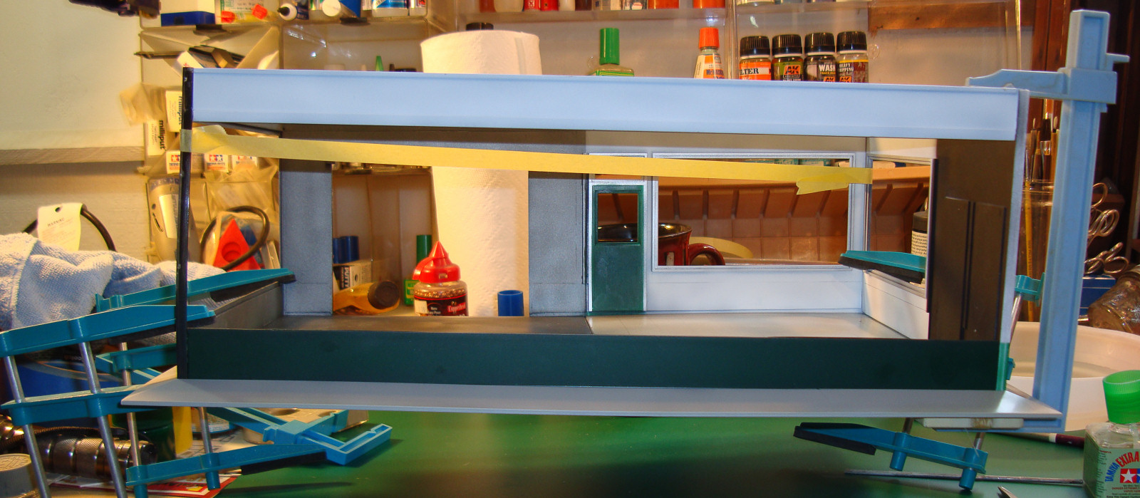 Academy 15122 1/24 Joe's Power Plus Service Station Build Image 29