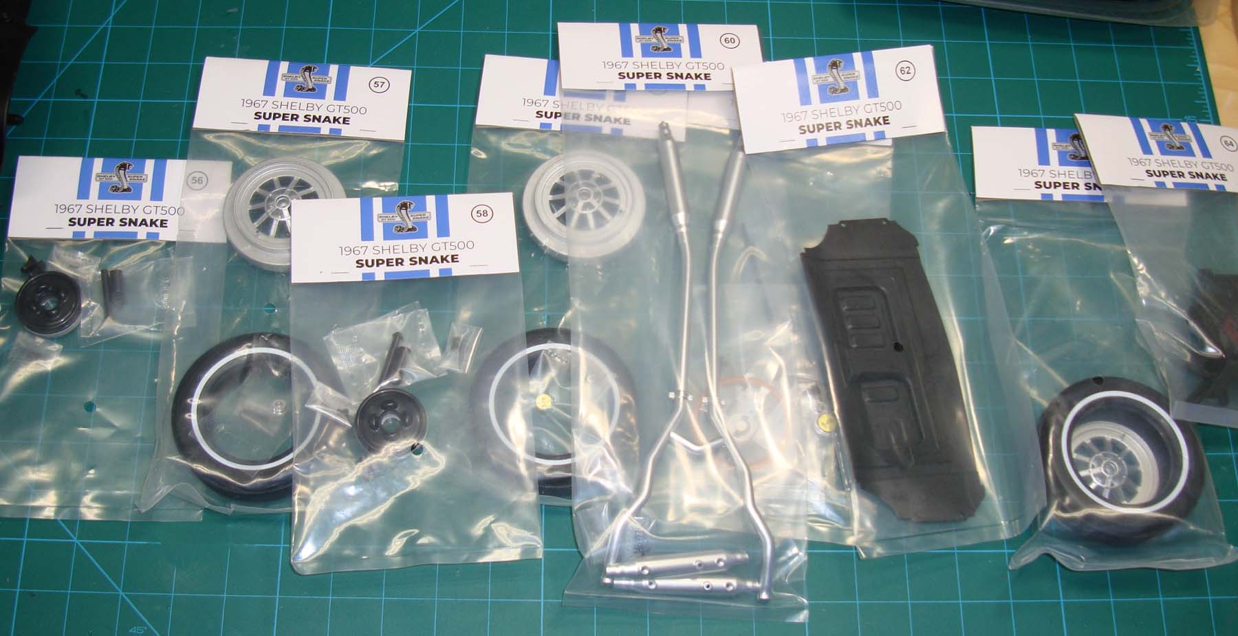 Agora Models 1/8 '67 Shelby GT500 Super Snake Build Image 88