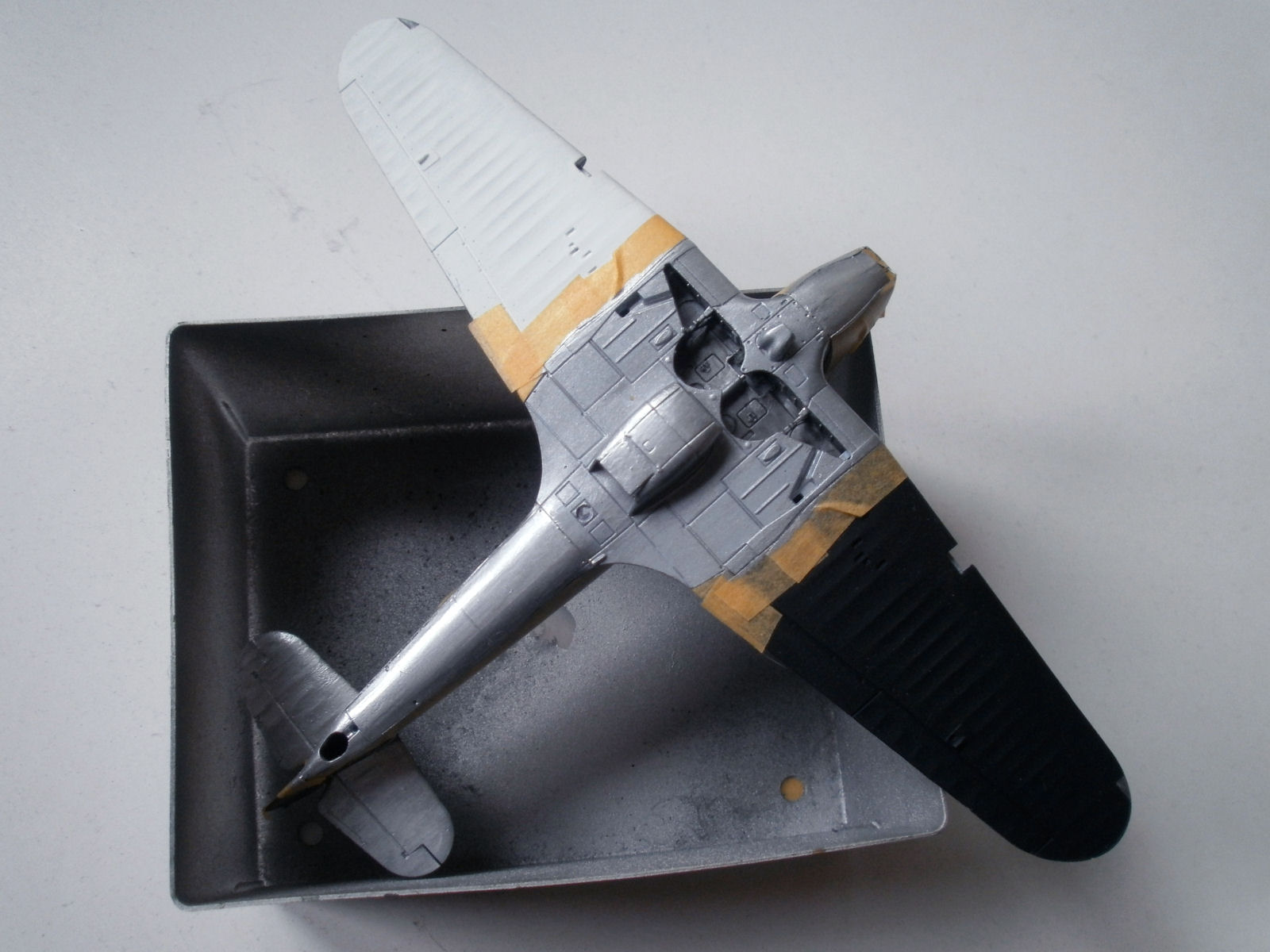 Airfix 2067 1/72 Hurricane Mk.I Build Image 12