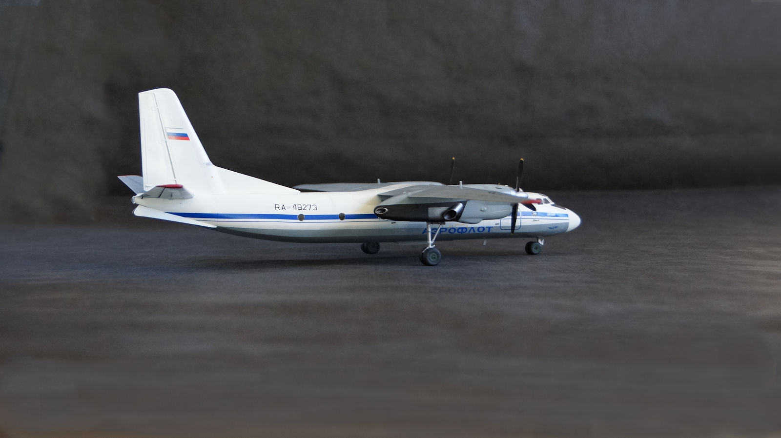 Amodel 72160 1/72 An-24T Coke Build Image 38