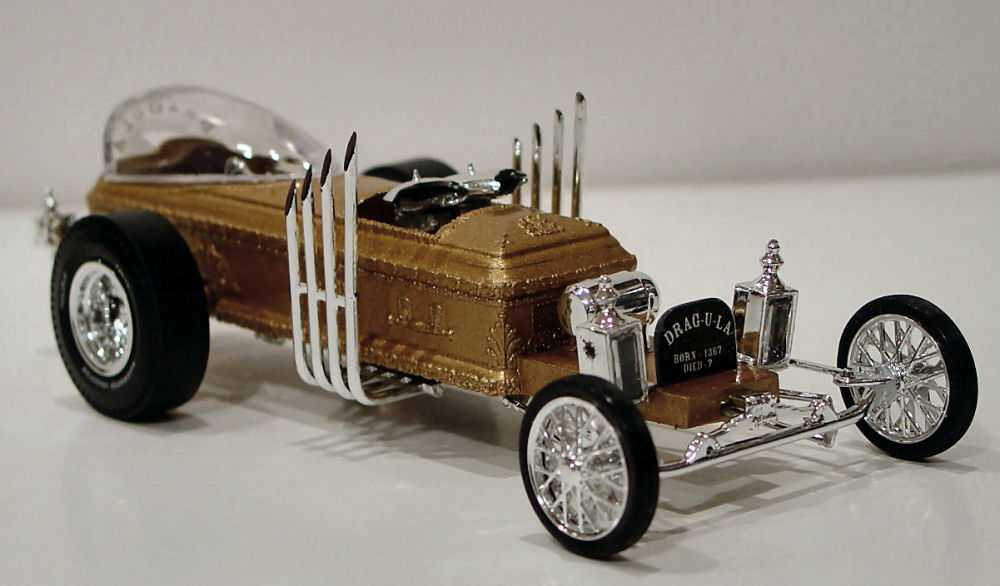 AMT 0657 1/25 Drag-U-La Build Image 05
