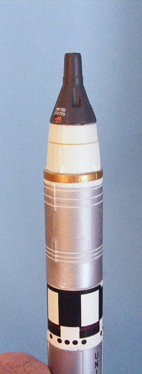 AMT 0700 1/200 Man in Space Build Image 16