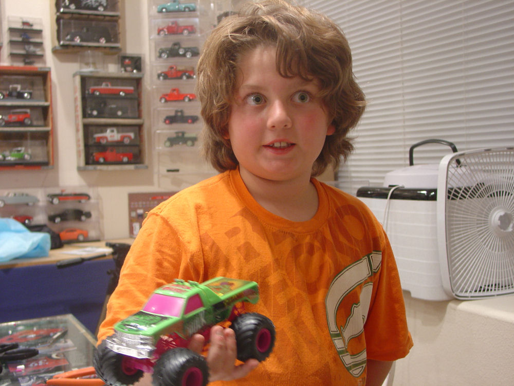 AMT 0792 1/32 The Incredible Hulk Monster Truck Build Image 06