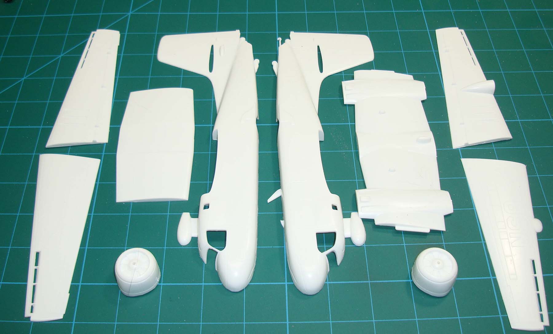 Atlantis 1/54 S2F Hunter Killer Build Image 01