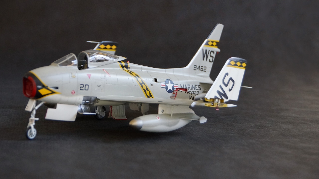 Collect Aire 4875b 1/48 FJ-4B Fury Photo Feature Image 01