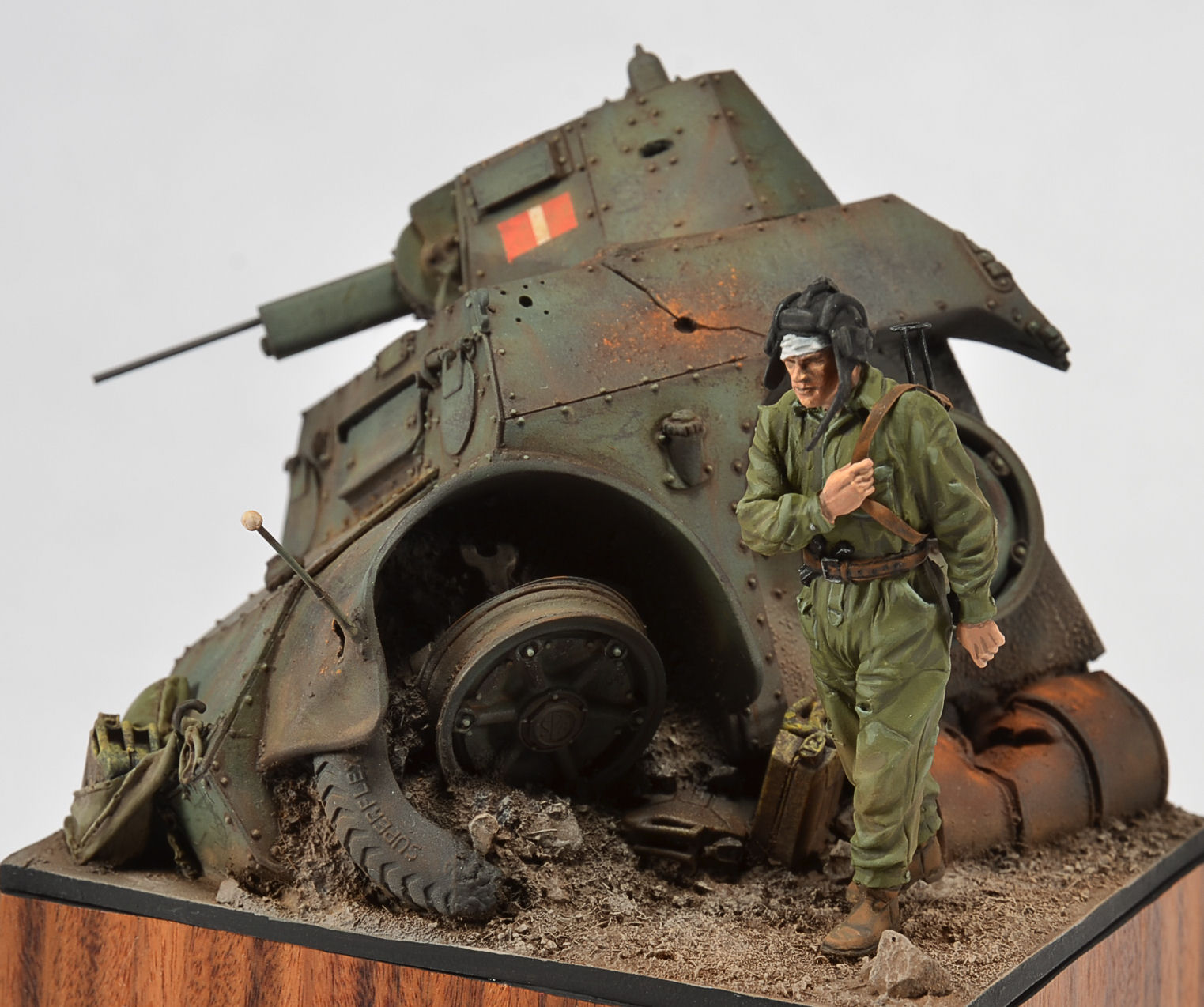 Darius Miniatures 1/35 Italian AB41 Armored Car Wedgie Photo Feature Image 06
