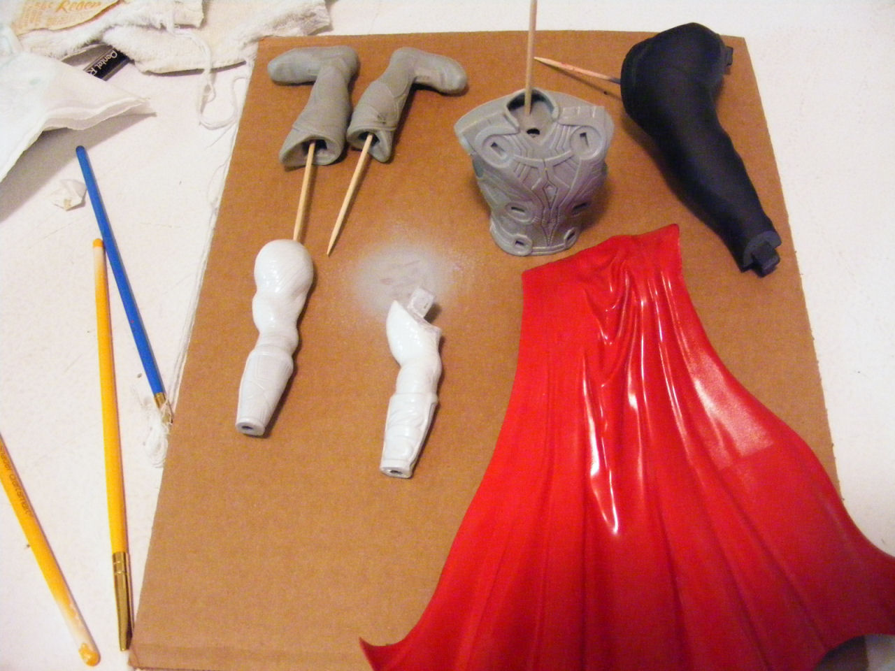 DML 38312 1/9 The Avengers - Thor Build Image 05