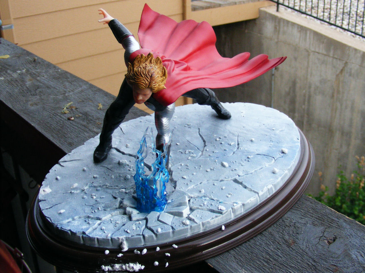 DML 38312 1/9 The Avengers - Thor Build Image 08