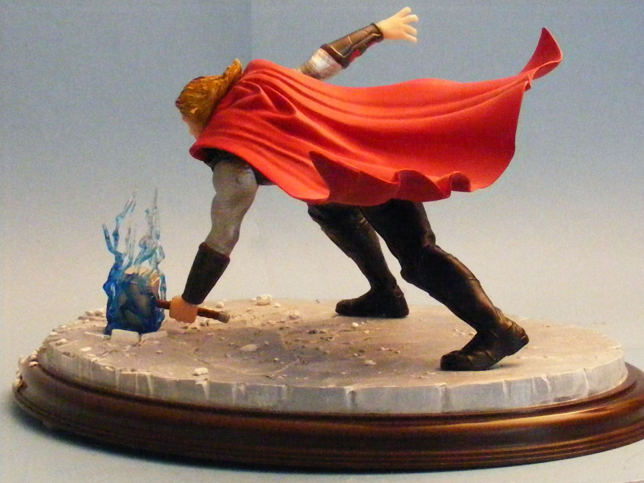 DML 38312 1/9 The Avengers - Thor Build Image 13