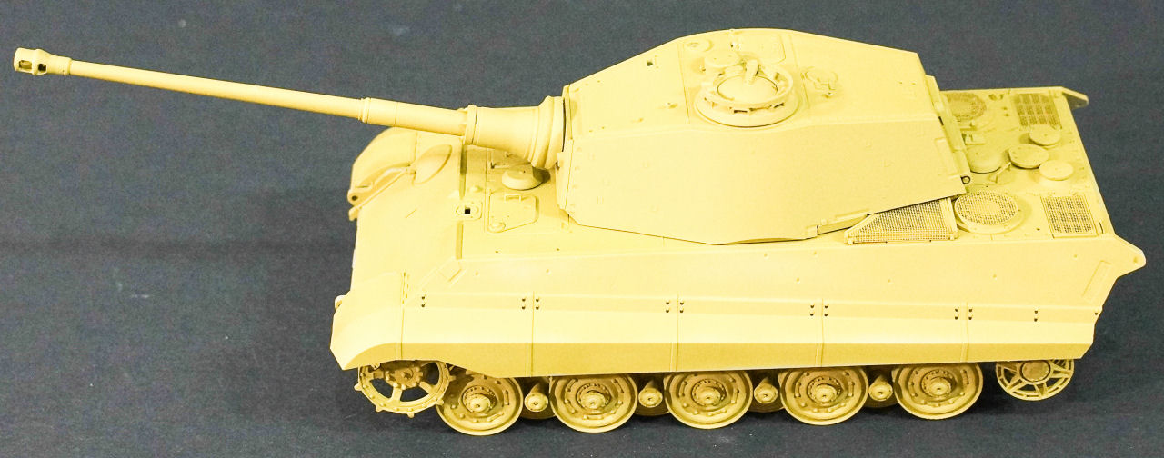 DML 1/35 Sd.Kfz.181 Kingtiger Henschel Turret 8th Tank Company, 1945 Build Image 05