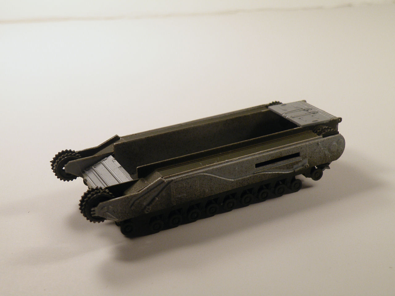 DML 1/72 Churchill Mk.IV Build Image 01