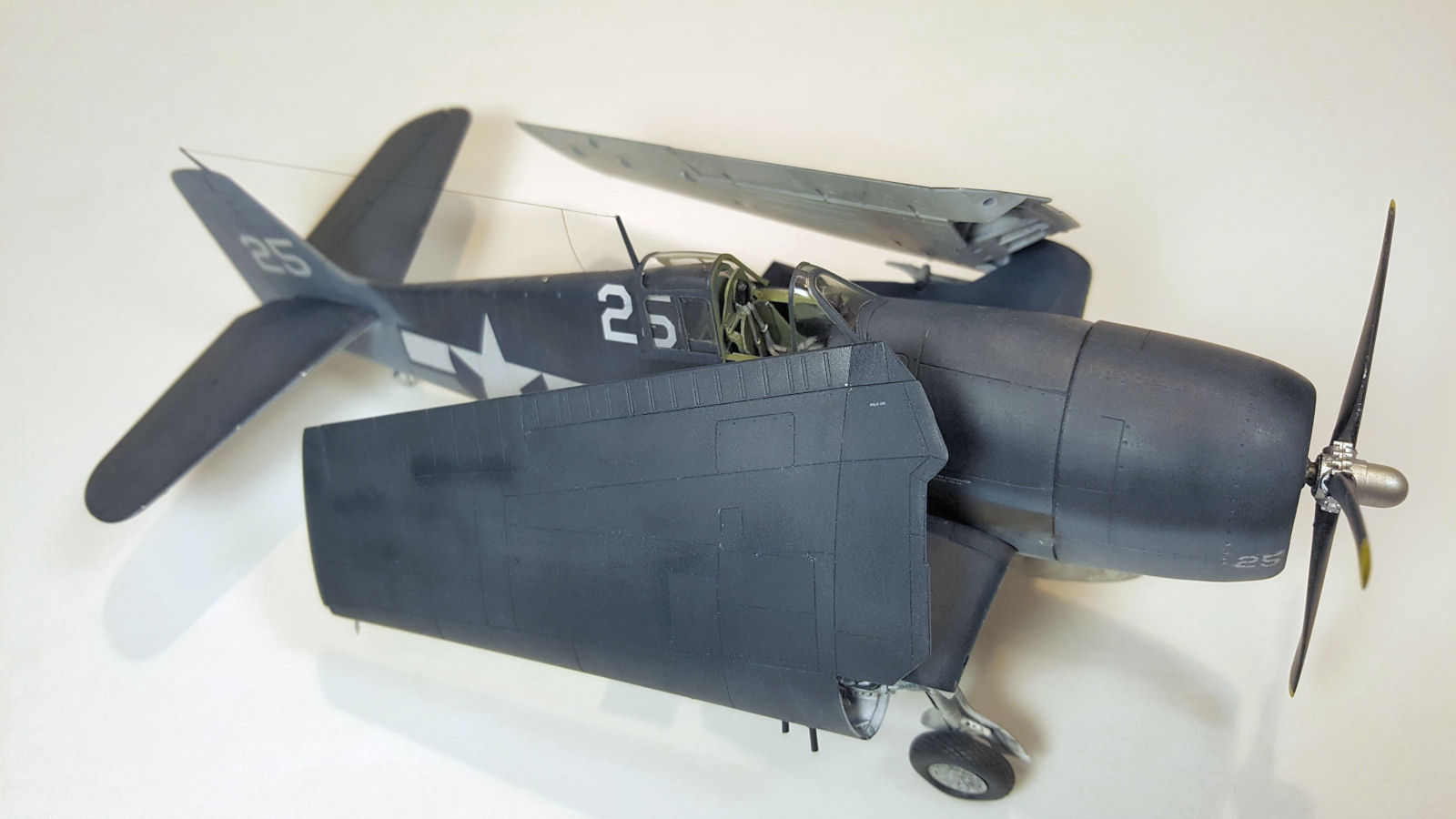 Eduard 8221 1/48 F6F-5 Hellcat (Early) Build Image 09