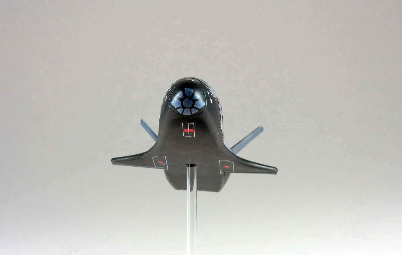Fantastic Plastic 1/72 X-37B Quick Build Image 08