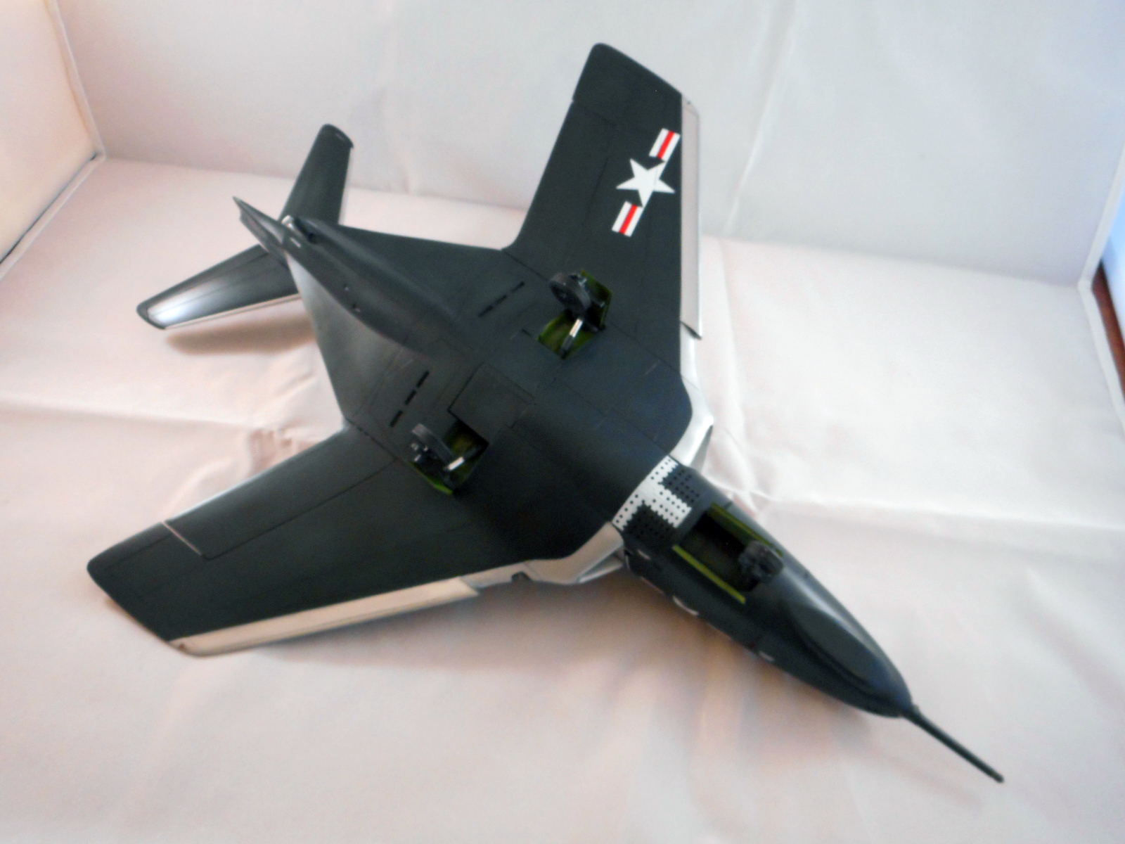 Fisher Model and Pattern 3202 1/32 F9F-8 Cougar Build Image 31