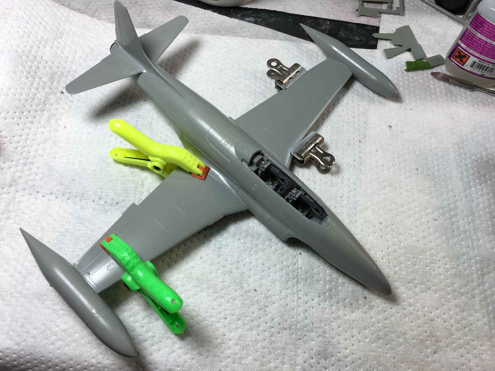 Great Wall Hobbies 1/48 T-33A Shooting Star Build Image 16