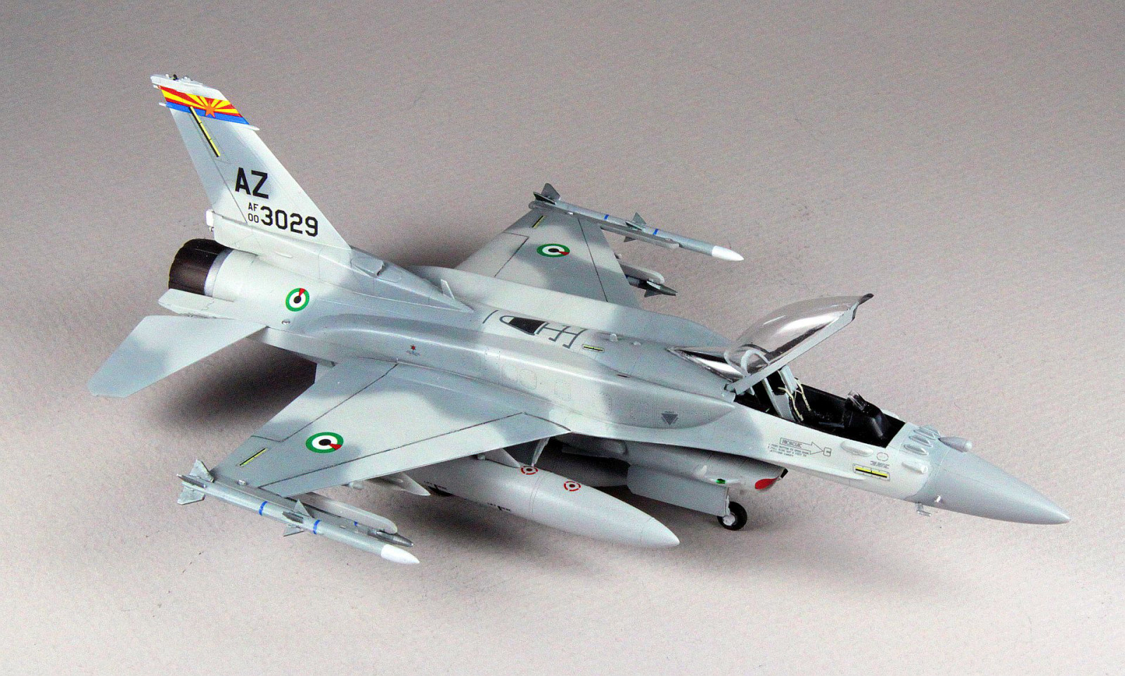 Hasegawa 1/72 F-16E Fighting Falcon Build Review Image 06