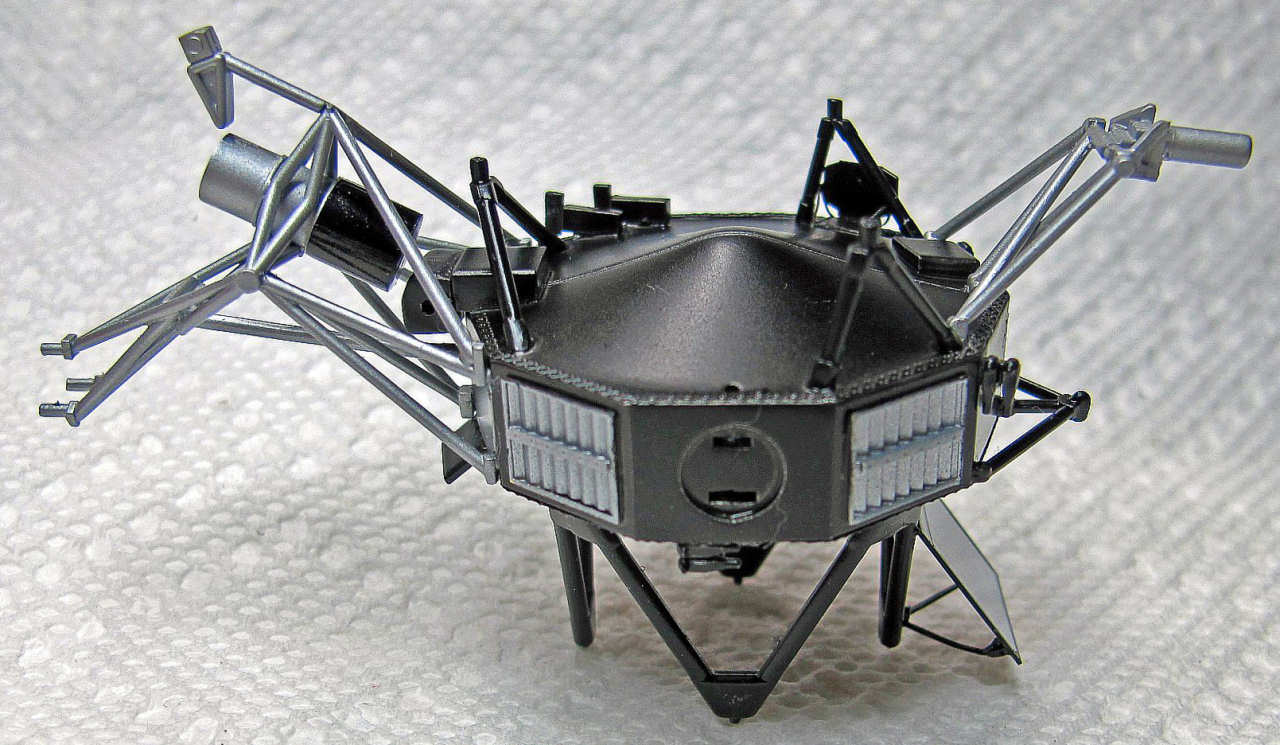 Hasegawa 1/48 Voyager Space Probe Build Review Image 01