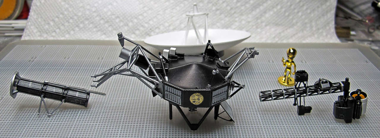 Hasegawa 1/48 Voyager Space Probe Build Review Image 06