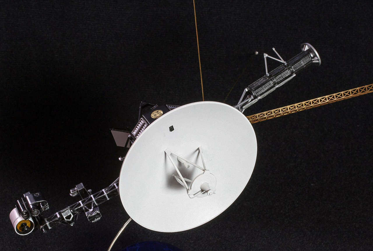 Hasegawa 1/48 Voyager Space Probe Build Review Image 11