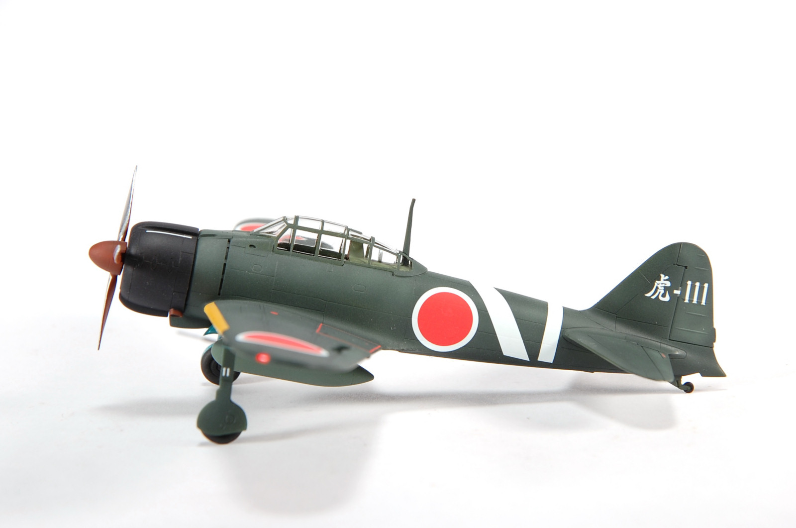 Hasegawa 1/72 A6M Zero Photo Feature Image 01
